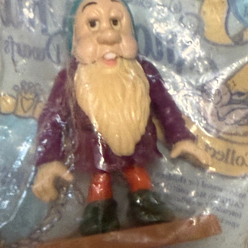 VTG Snow White McDonalds Happy Meal toys, Queen/Witch and Sleepy, new unopened